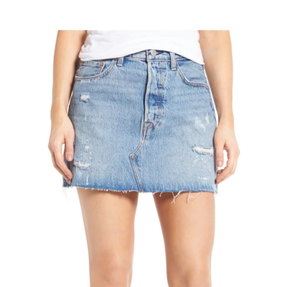 SOLD- Levi's Deconstructed Jean Skirt Medium Wash